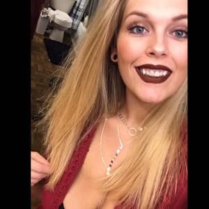 Meet your Posher, Ariel